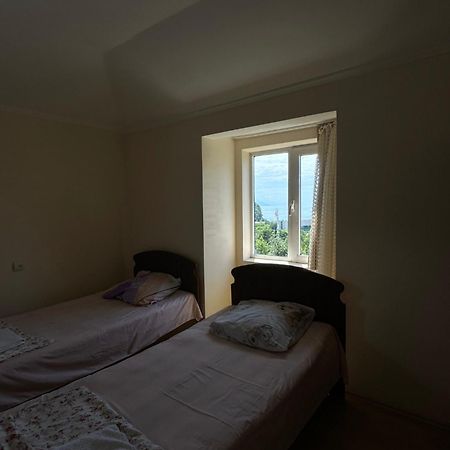 Temo'S Guesthouse ซาร์พี ภายนอก รูปภาพ