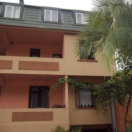 Temo'S Guesthouse ซาร์พี ภายนอก รูปภาพ