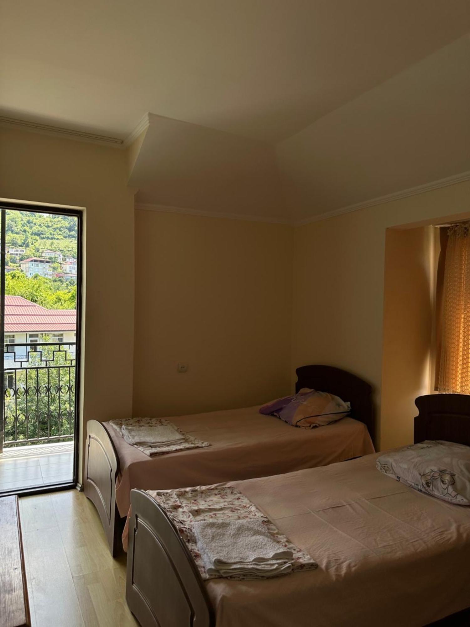 Temo'S Guesthouse ซาร์พี ภายนอก รูปภาพ