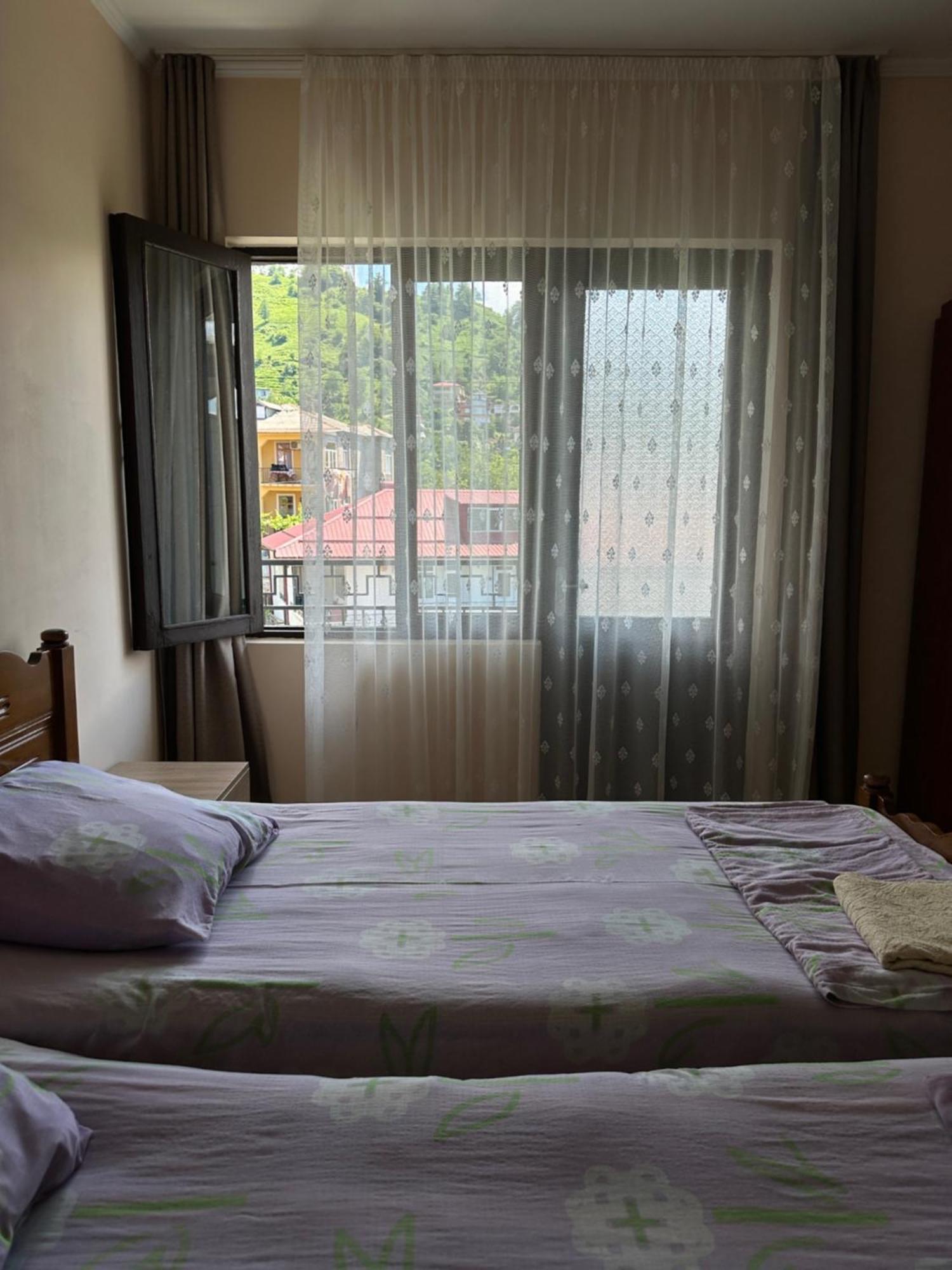 Temo'S Guesthouse ซาร์พี ภายนอก รูปภาพ