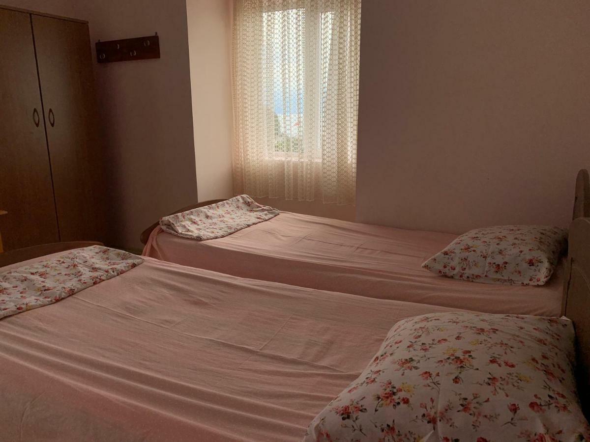 Temo'S Guesthouse ซาร์พี ภายนอก รูปภาพ